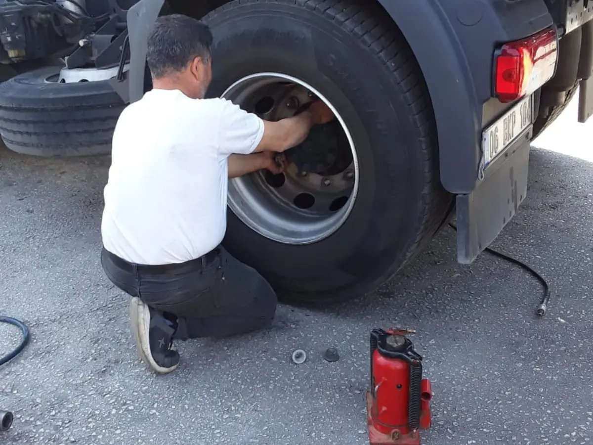 Sarıveliler Oto Lastikçi